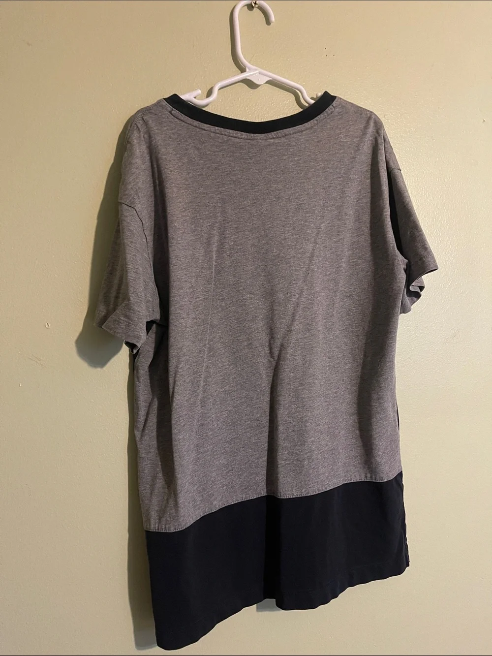 Nike Two-Tone Gray and Black Nike Air Short Sleeve Tee